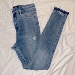Hollister Distressed Skinny Jeans Medium Wash
